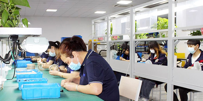 凝聚力成就团队 向心力促进发展